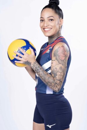 Brenda Castillo hot volley babe