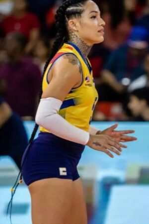 Brenda Castillo volleyball girl
