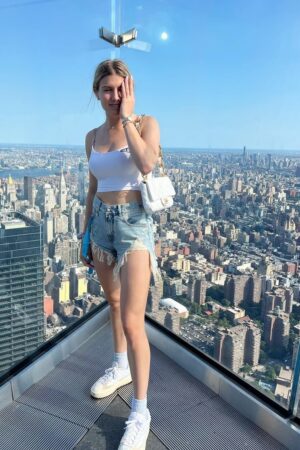 Genie Bouchard photo