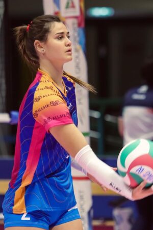 Katarina Lazovic hot volley