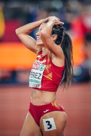 Maria Isabel Perez hot athletics