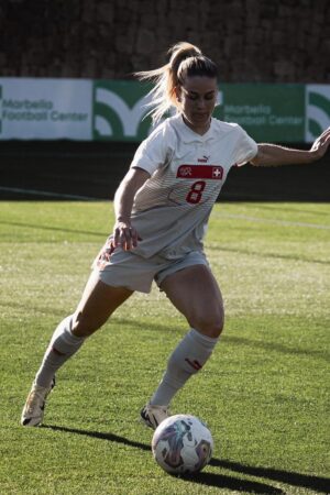 Nadine Riesen football girl