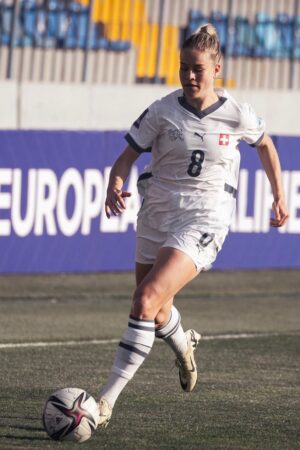 Nadine Riesen football player