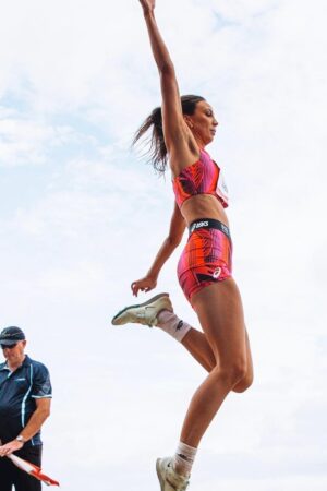 Tay-Leiha Clark triple jump