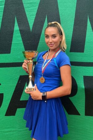 Zinovia Vaneva tennis champion