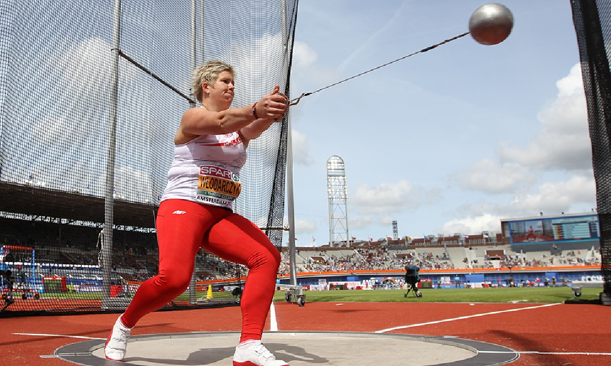 Anita Wlodarczyk hummer throw