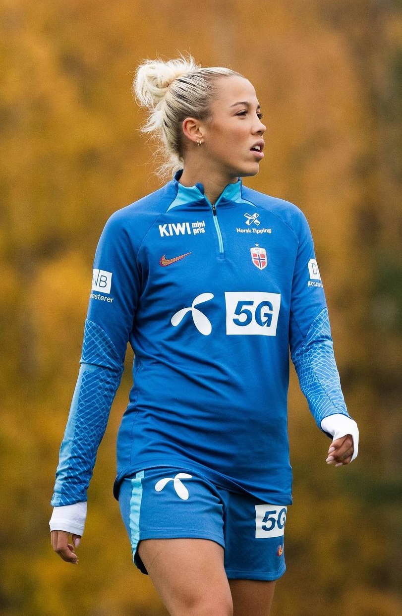 Norwegian soccer babe Celin Bizet Ildhusoy – Femi Sports
