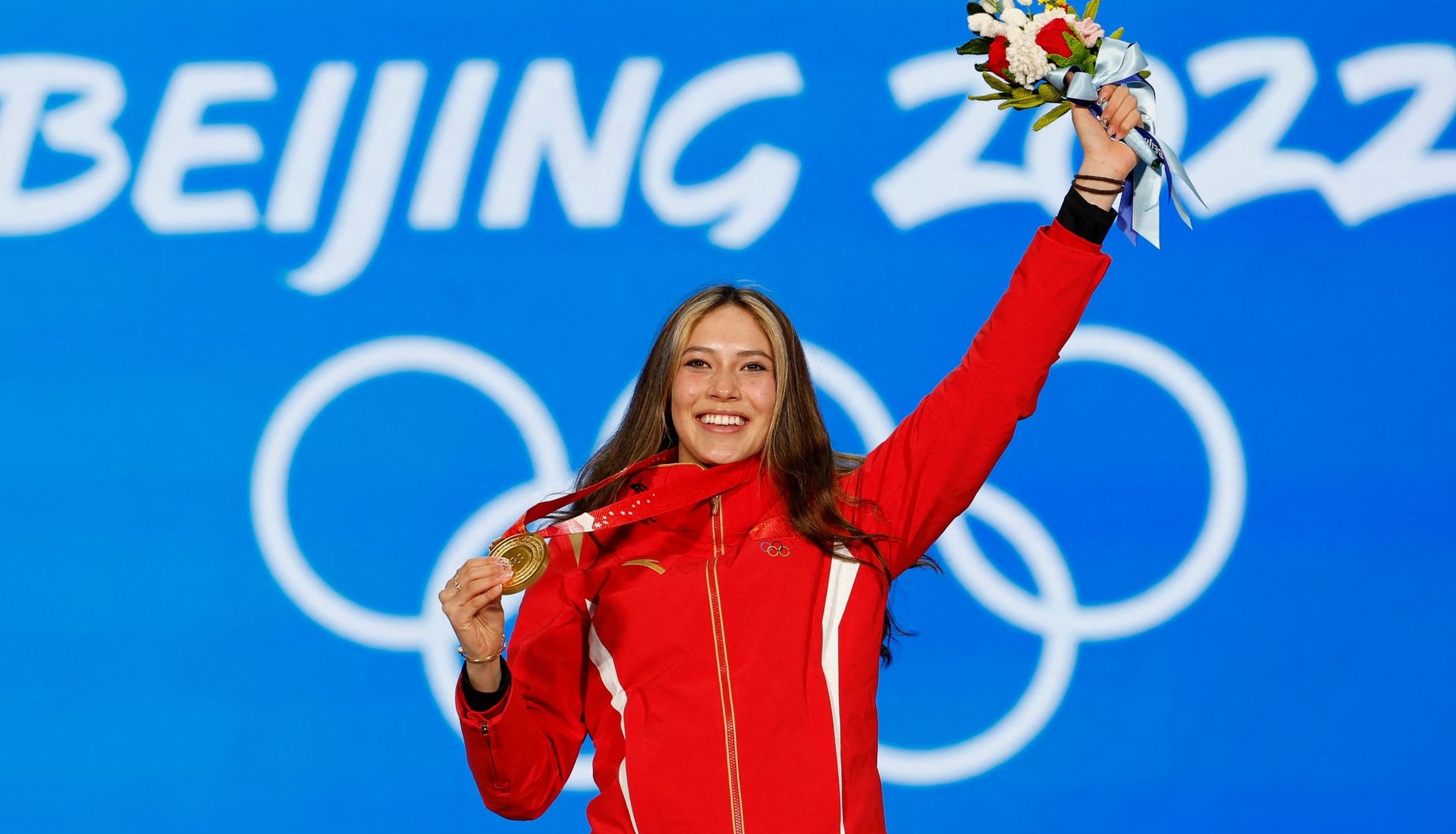 Eileen Gu halfpipe medal