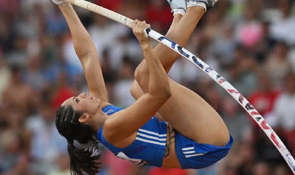 Eleni-Klaoudia Polak pole vault