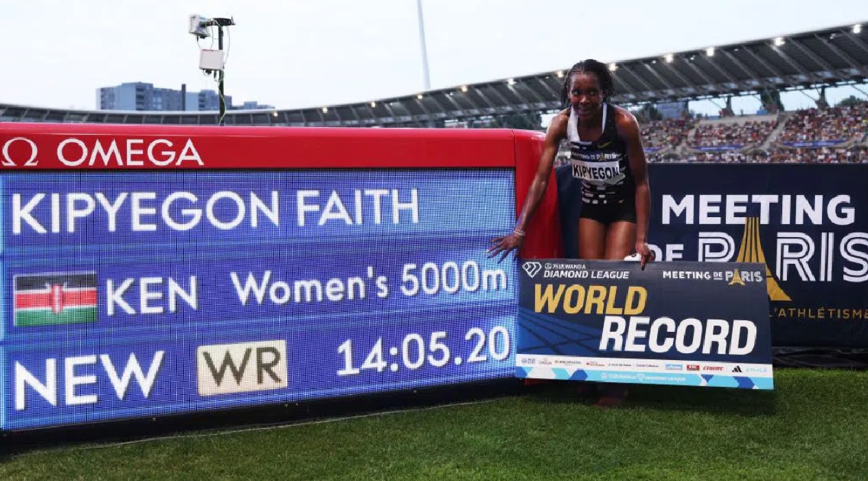 Faith Kipyegon 5000m WR