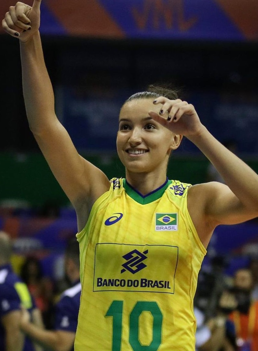 Brazilian volleyball babe Gabriela Guimaraes – Femi Sports