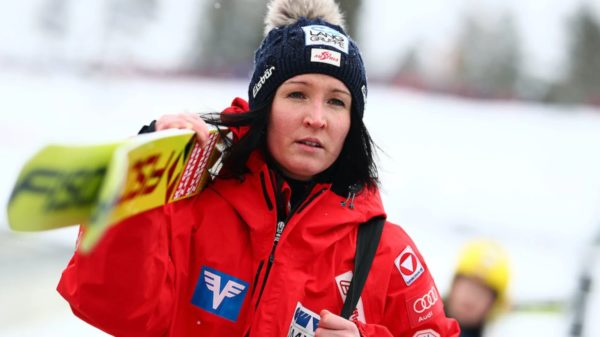 Jacqueline Seifriedsberger ski jump