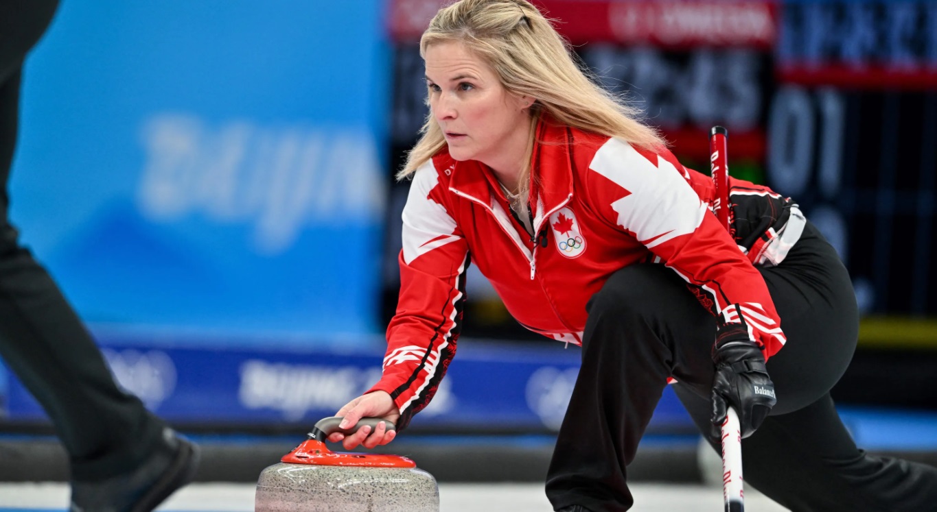 Jennifer Jones curling