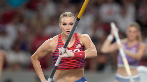 Katie Moon pole vault