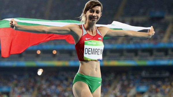 Mirela Demireva jump