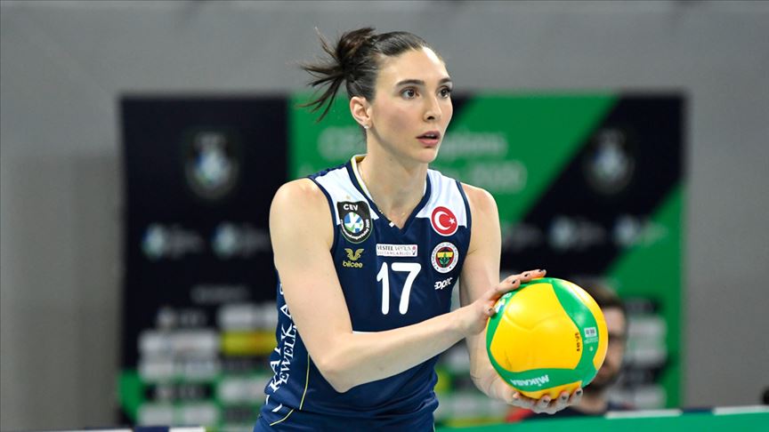 Naz Aydemir volleyball