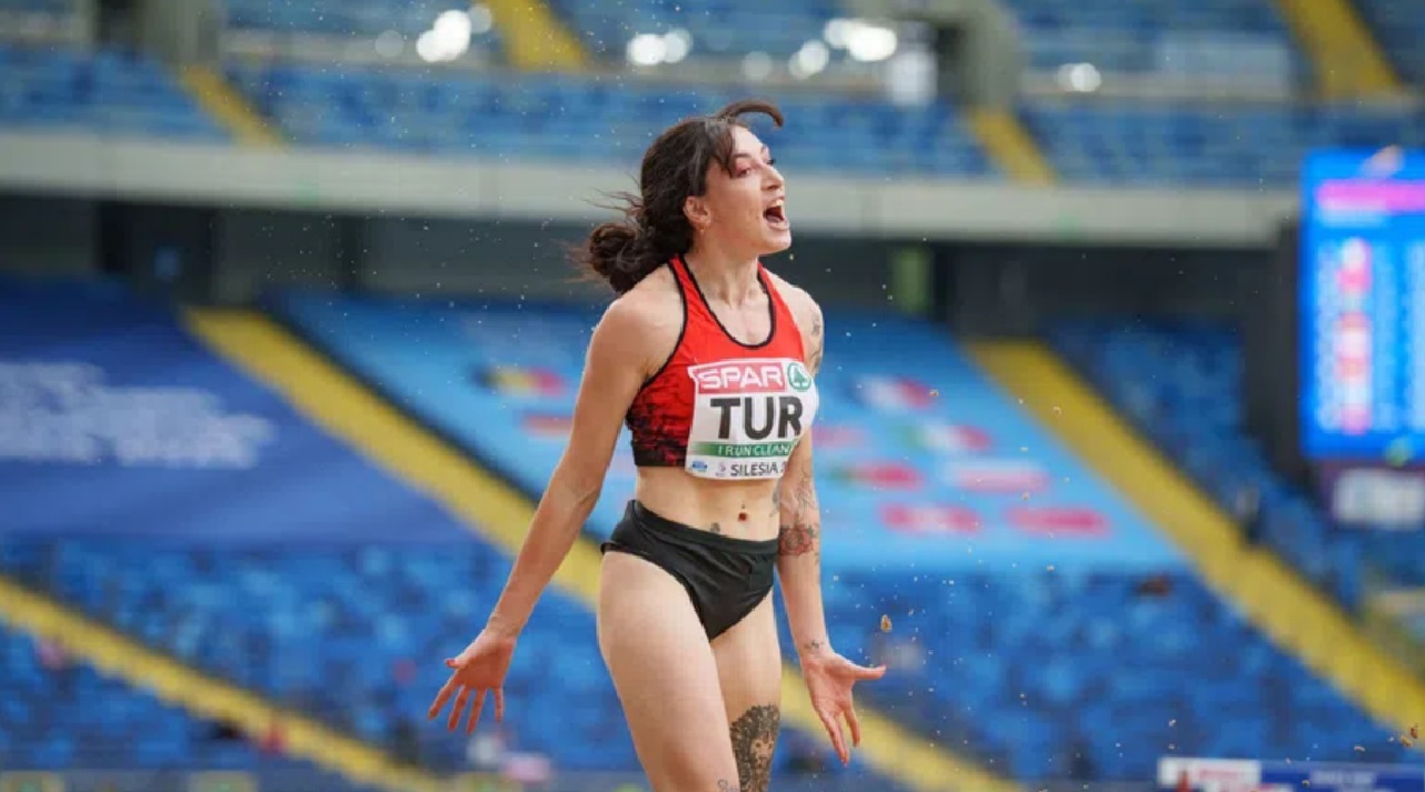 Tugba Danısmaz triple jump