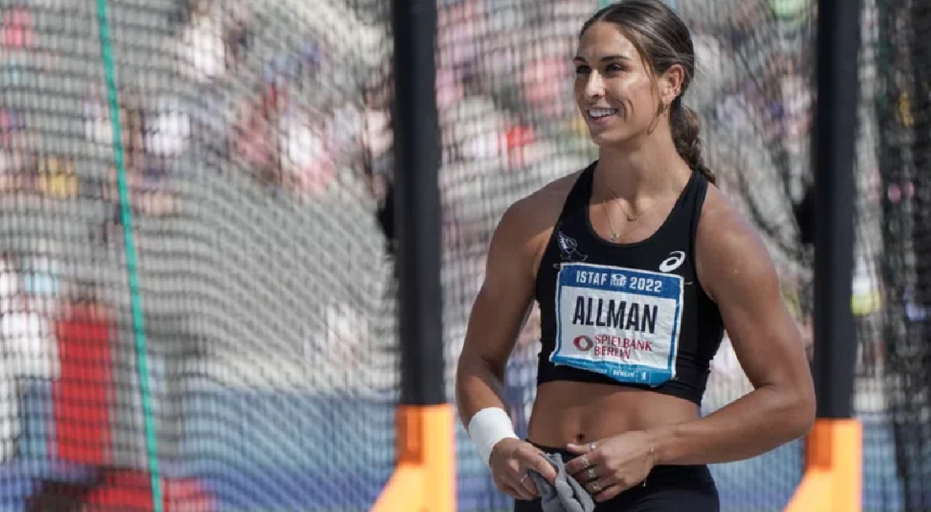 Valarie Allman discus throw